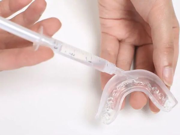 Hướng dẫn sử dụng thuốc tẩy trắng răng chi tiết Hướng dẫn sử dụng thuốc tẩy trắng răng chi tiết