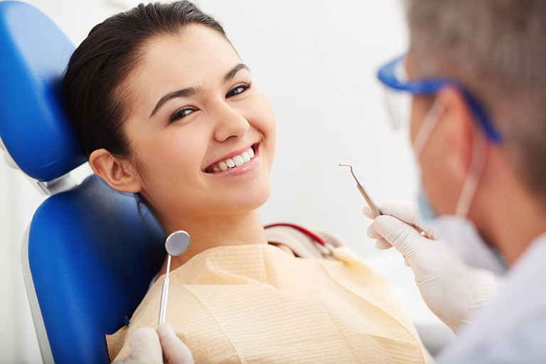 Thu hút bệnh nhân mới, giữ chân khách hàng cũ là một trong những áp lực hàng đầu